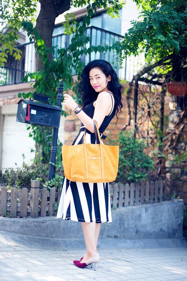 Street style điệu đà, ngập tràn màu sắc của các quý cô châu Á