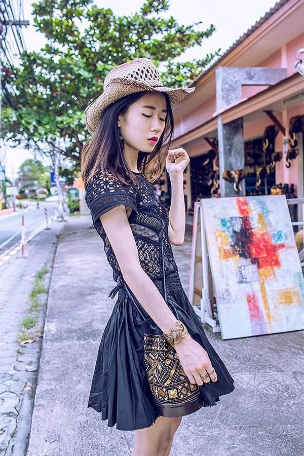 Street style điệu đà, ngập tràn màu sắc của các quý cô châu Á