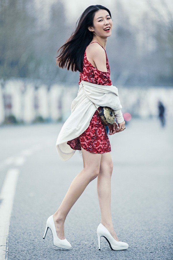 Street style điệu đà, ngập tràn màu sắc của các quý cô châu Á