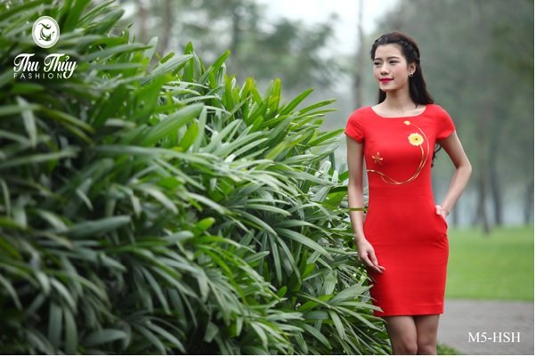 Nồng nàn "Hương sắc hè" của Thu Thủy Fashion