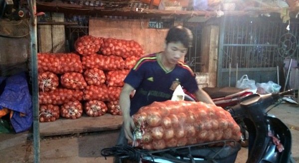 Hành Việt ế đồng: Chợ đến nhà hàng toàn hành Trung Quốc