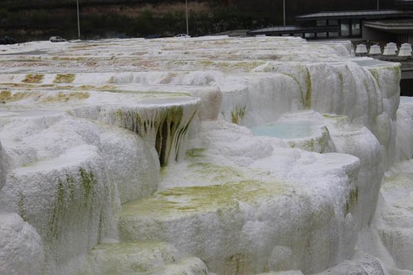10 hồ bơi bậc thang mê hoặc du khách