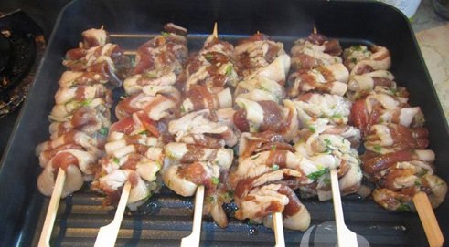 Khéo tay vào bếp với thịt heo xiên nướng áp chảo