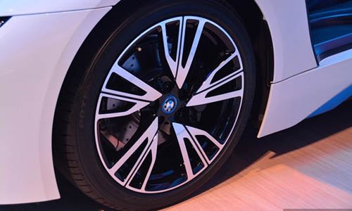 Xe thể thao BMW i8 ra mắt tại nước bạn Malaysia
