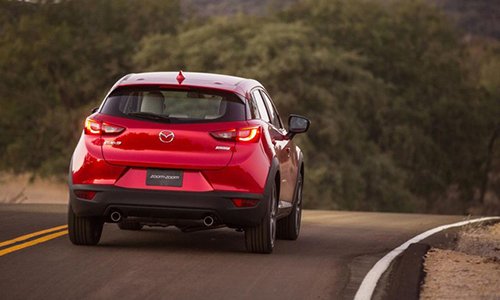 Mazda CX-3 2016: Nội thất tiện nghi, giá "ngon"