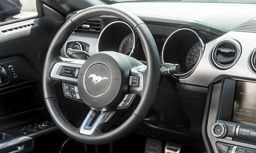 “Ngựa hoang” Ford Mustang lần đầu tiên đến lục địa già