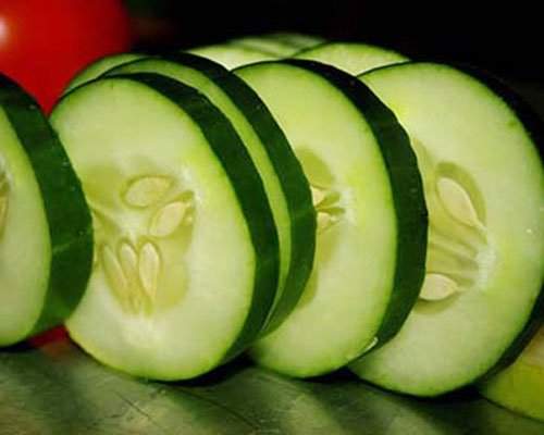 Sạch mụn trứng cá với dưa leo và dưa hấu