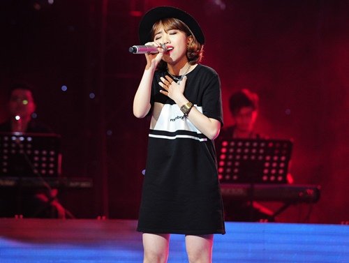 The Voice 2015: Mỹ Tâm trổ tài "dụ" thí sinh về đội