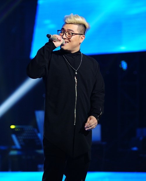 The Voice 2015: Mỹ Tâm trổ tài "dụ" thí sinh về đội