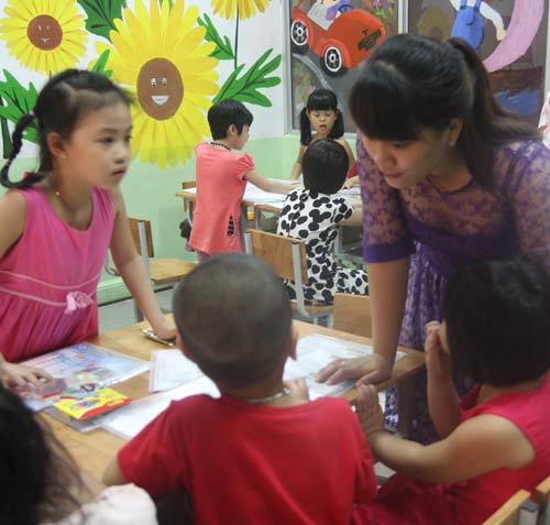 Méo mặt với cuộc đua 'chạy' trường cho con