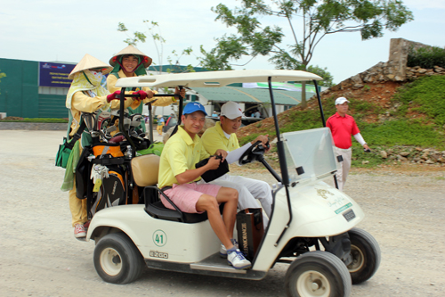 Giải thưởng 100 triệu của Suntravel đang tìm người sở hữu tại giải đấu Golf MBA