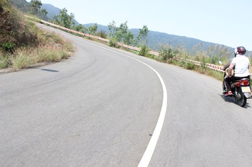 Đẹp mê hồn con đường mang tên quần đảo Hoàng Sa