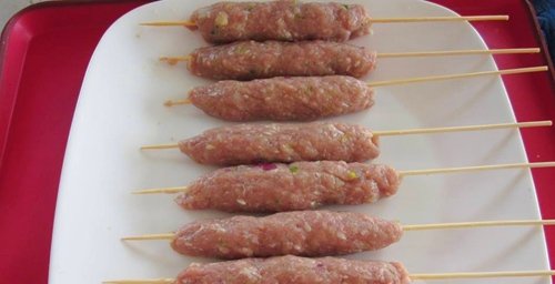 Khéo tay với món nem lụi nướng thơm ngon