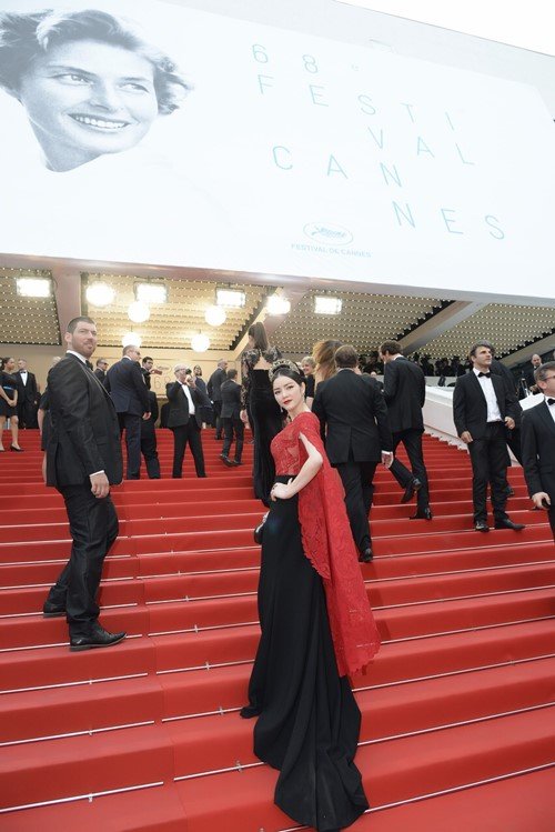 Lý Nhã Kỳ đẹp tựa "nữ thần" trên thảm đỏ Cannes 2015