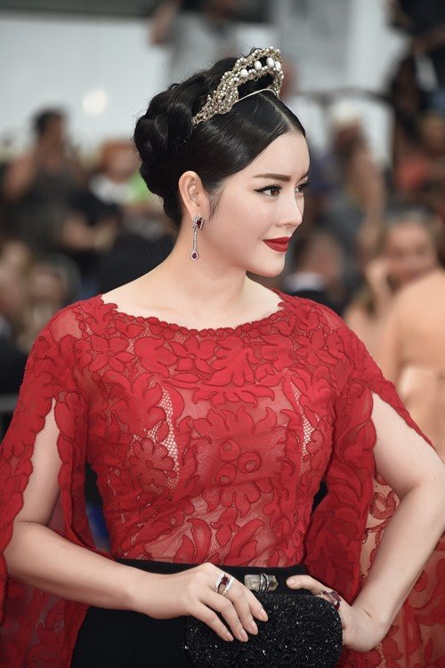 Lý Nhã Kỳ đẹp tựa "nữ thần" trên thảm đỏ Cannes 2015