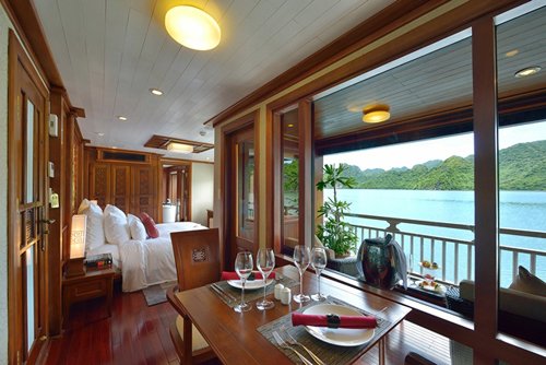 Paradise Cruises Hạ Long dành 3000 vé khuyến mại từ 0 đồng dịp hè 2015