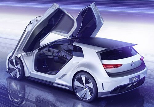 Volkswagen Golf phiên bản “cửa cánh chim”, tiêu thụ xăng như xe máy số