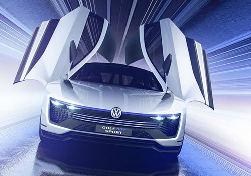 Volkswagen Golf phiên bản “cửa cánh chim”, tiêu thụ xăng như xe máy số