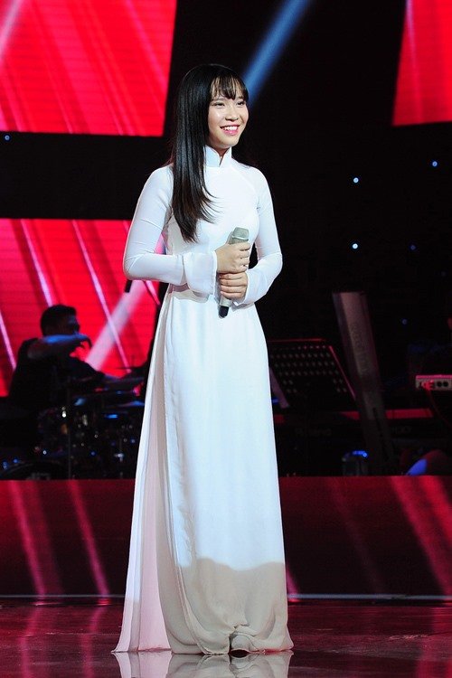 The Voice 2015: Mỹ Tâm "giành giật" thí sinh 16 tuổi