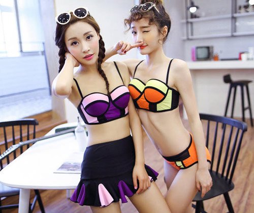 "Siêu vòng 3" Lan Hương lăng xê mốt bikini hot nhất 2015