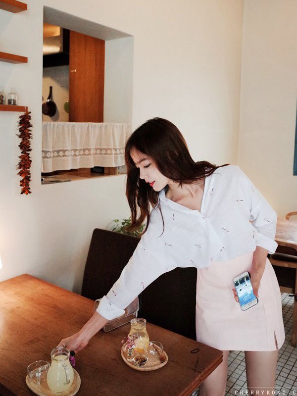 Mẹo chọn trang phục giúp dẹp bỏ "rào cản" da ngăm & dáng lùn