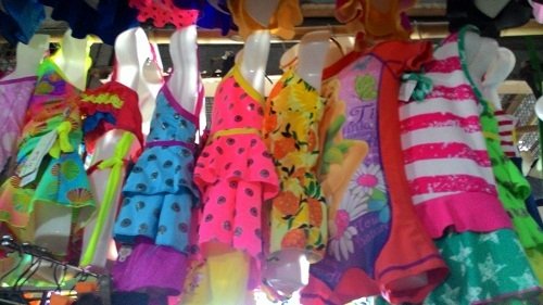 Áo tắm trẻ em siêu rẻ: Cẩn thận 'rước bệnh' cho trẻ