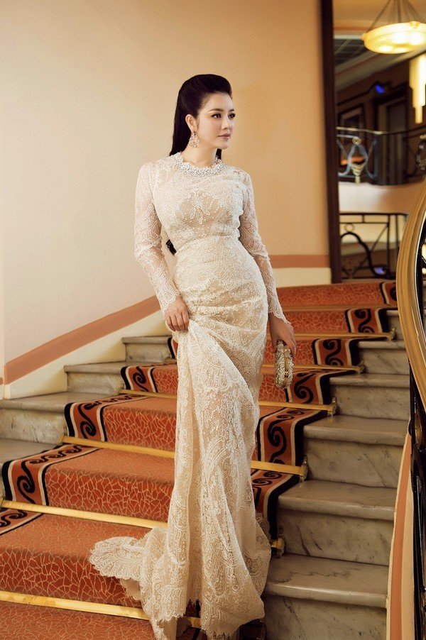 Điểm lại những chiếc đầm lộng lẫy nhất tại LHP Cannes 68