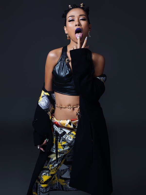 Thảo Trang "quậy tới bến" khi hóa Lady Gaga