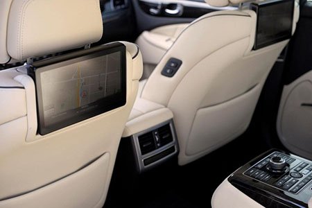 Hyundai Equus 2016: Mở cốp sau không cần dùng tay hay chìa khóa