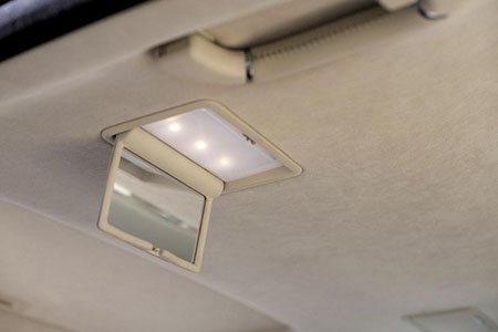 Hyundai Equus 2016: Mở cốp sau không cần dùng tay hay chìa khóa