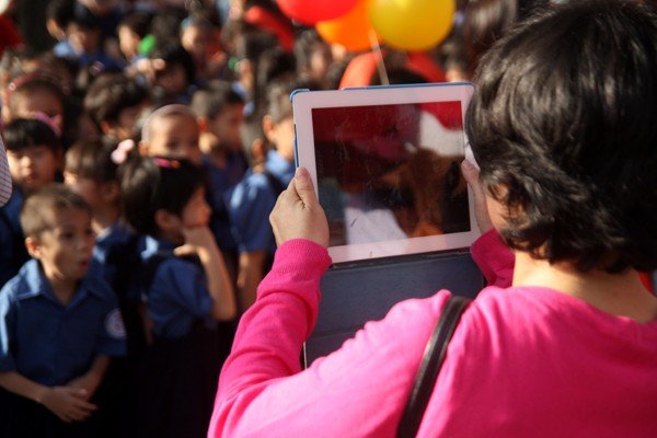 Lý do bố mẹ không nên khoe ảnh con trên mạng xã hội