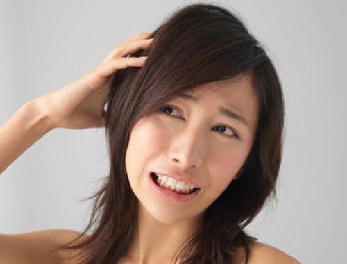 7 mẹo dễ dàng để giữ độ ẩm tự nhiên cho mái tóc
