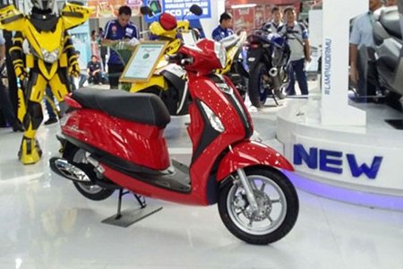 Yamaha Grande cạnh tranh với Vespa S tại Indonesia