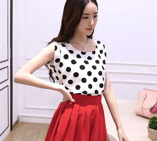 Xu hướng thời trang 2015: Mặc đẹp với họa tiết chấm bi đen trắng