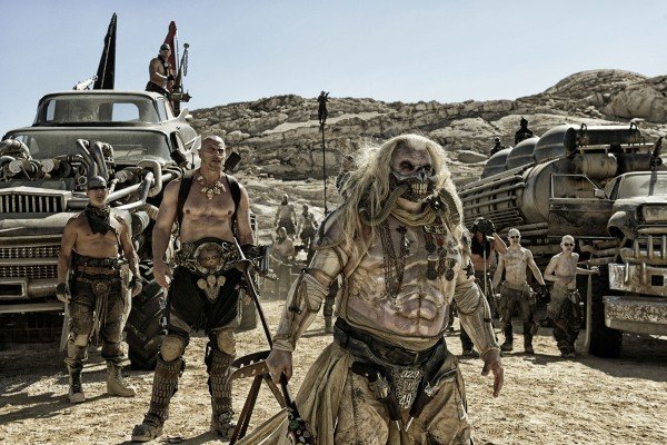 Fan phấn khích khi “Mad Max: Fury Road” vượt mốc 300 triệu USD