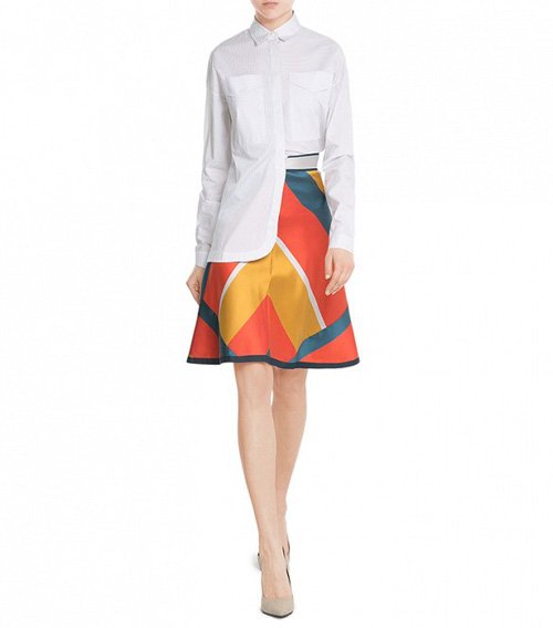 Tuổi nào thì hết thời mặc váy ngắn?