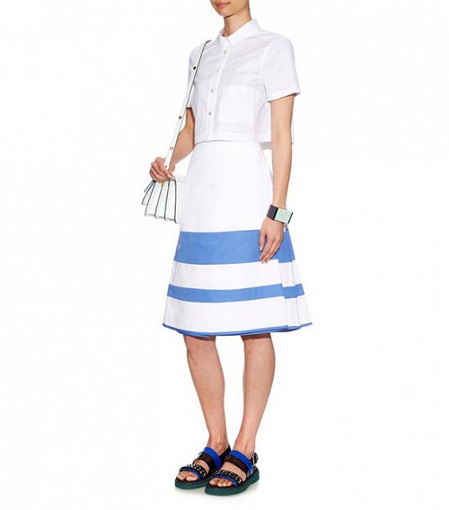 Tuổi nào thì hết thời mặc váy ngắn?