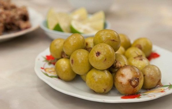 Cách muối sung giòn ngon đơn giản