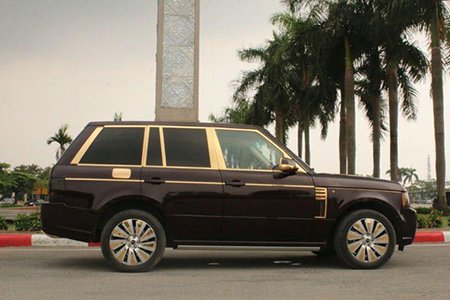 Range Rover của đại gia Móng Cái được mạ thêm vàng
