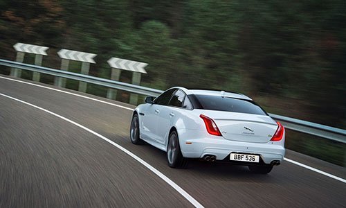 Jaguar XJ được nâng cấp, bổ sung trang bị tiêu chuẩn