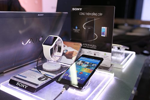 Trên tay Sony Xperia Z3+ bán chính thức ở Việt Nam với giá 17,9 triệu