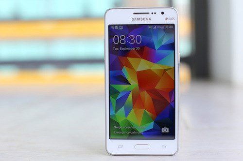 7 smartphone màn hình lớn giá dưới 4 triệu đồng