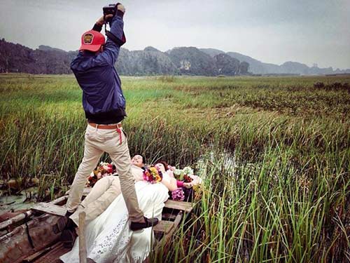 "Đau ruột" với ảnh hậu trường chụp cưới hài hước