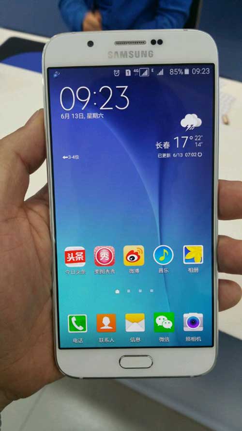 Smartphone kim loại, thiết kế siêu mỏng của Samsung lộ ảnh
