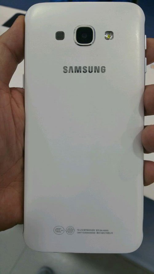 Smartphone kim loại, thiết kế siêu mỏng của Samsung lộ ảnh