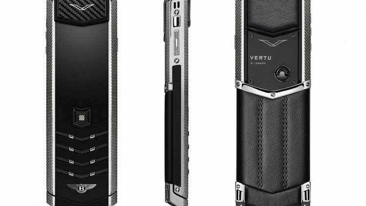 Dế mới Vertu Signature giá nửa tỷ đồng có gì đặc biệt?