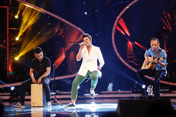Em họ Hồ Vĩnh Khoa dừng bước tại Vietnam Idol