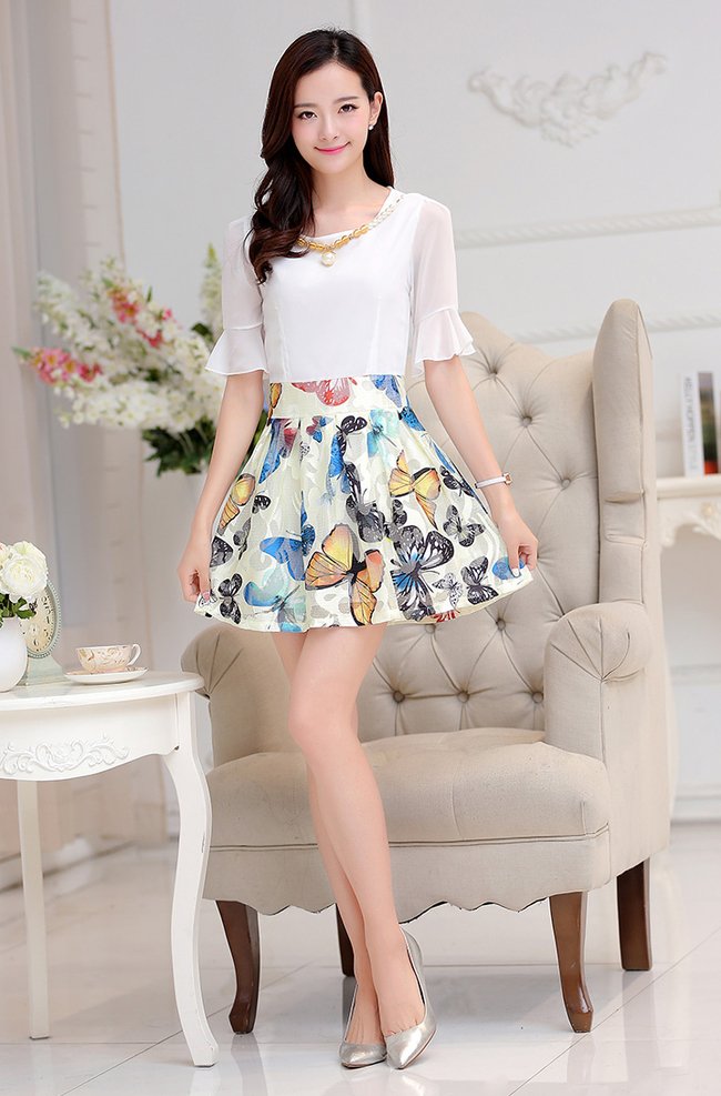 Rạng rỡ đến công sở đầu tuần với váy voan dịu dàng