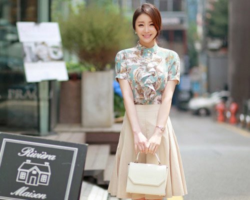 Mách nàng công sở chọn trang phục xóa tan mặc cảm ngực bé