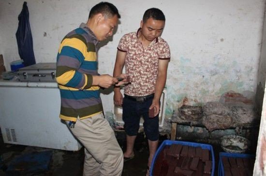 Cảnh chế biến 'tiết vịt' chứa độc tại Trung Quốc